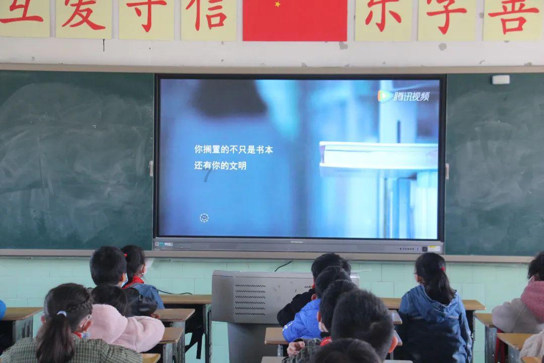 几何霓虹冲刺4无敌版